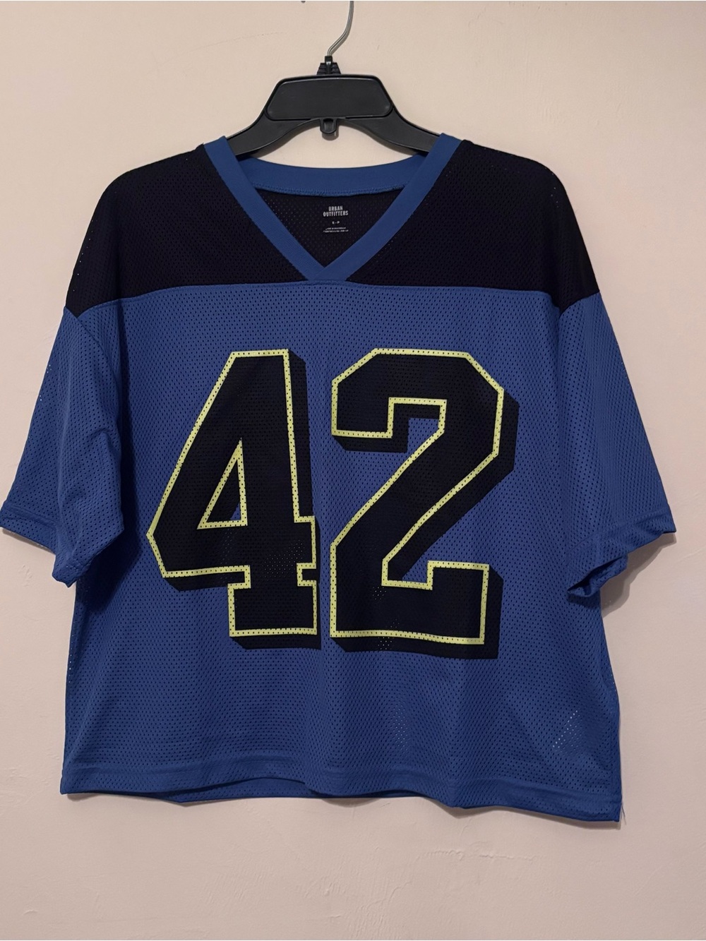Urban Outfitters Men’s Mesh Jersey 42 Size Small Black And Blue